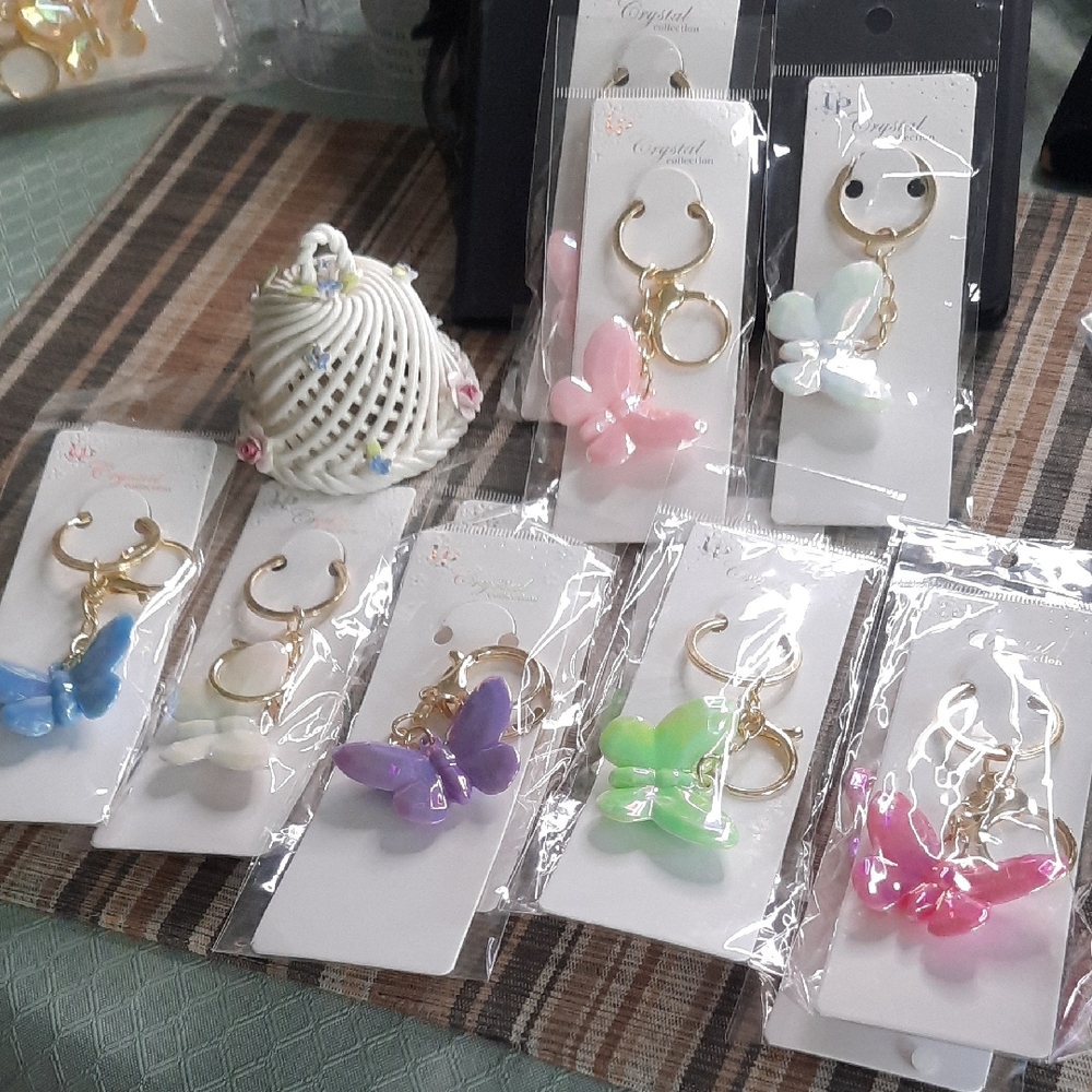 Butterfly Key & Card Holder Charm - Assorted Pastel Colors